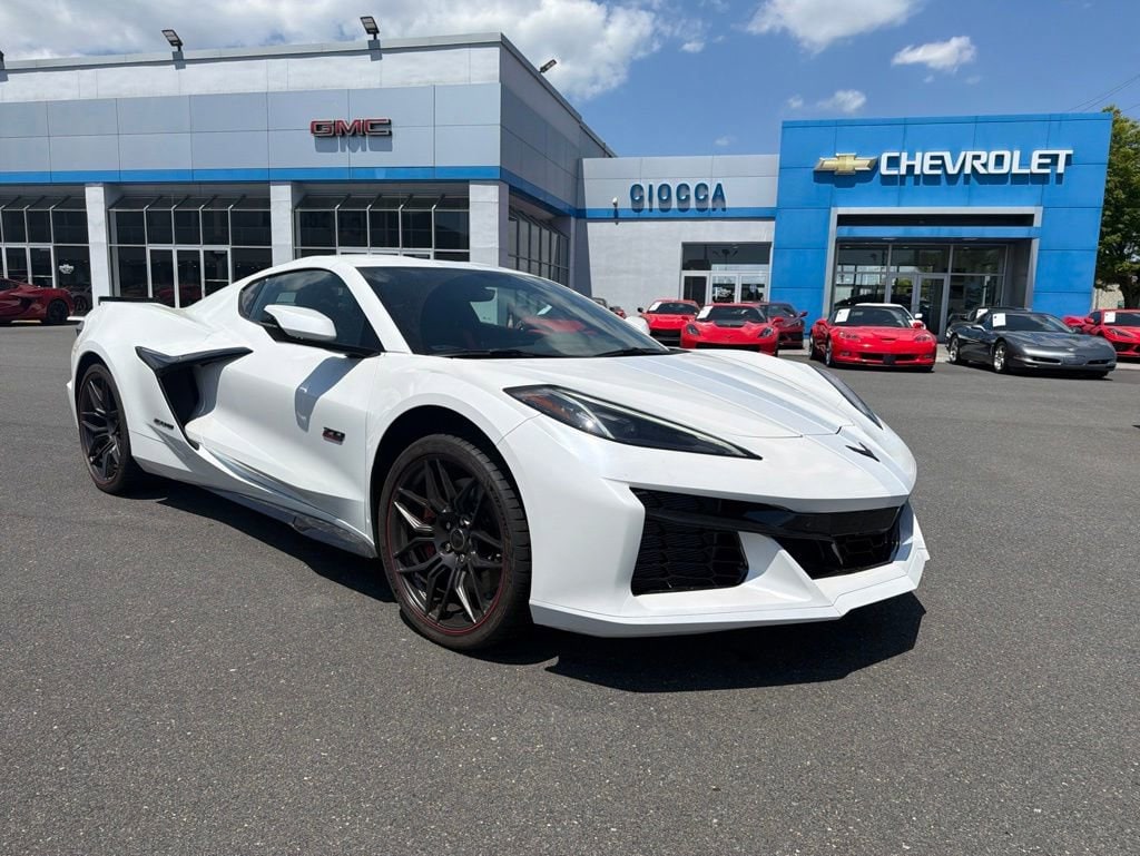 2023 Chevrolet Corvette Z06 Coupe 3LZ's photo