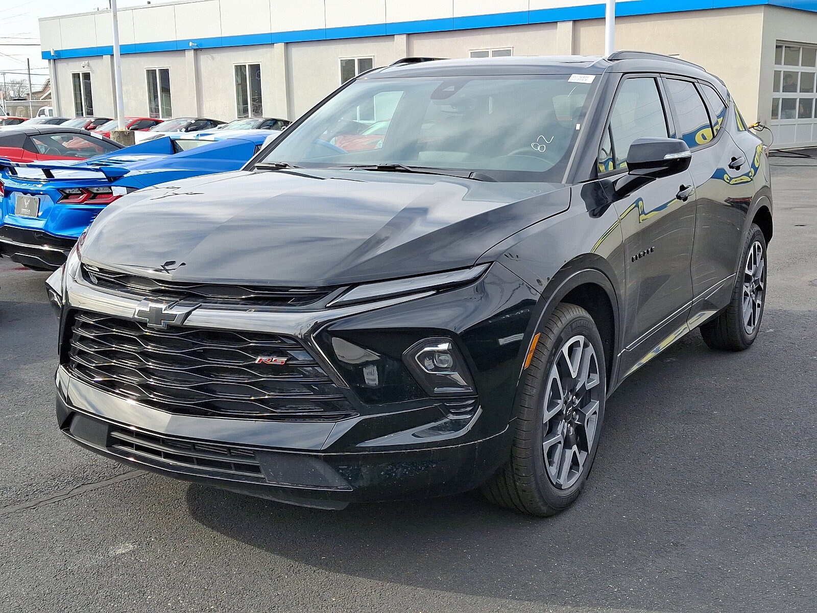 2025 Chevrolet Blazer RS photo 2