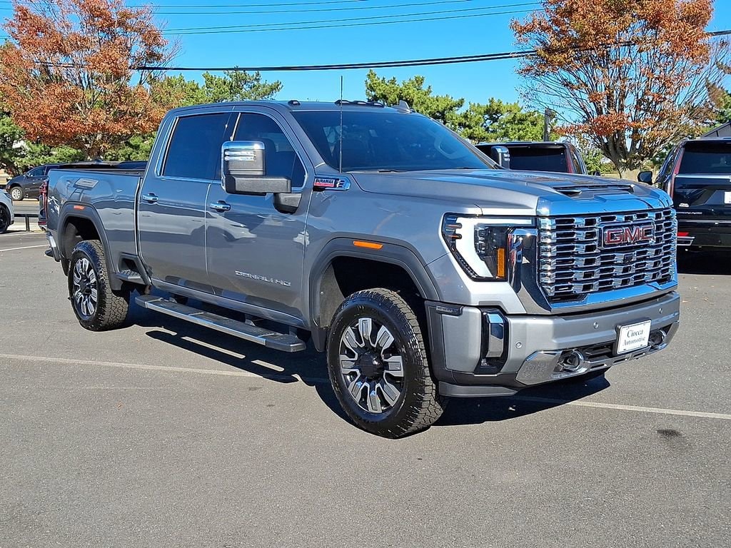 2024 GMC Sierra 2500HD Denali's photo