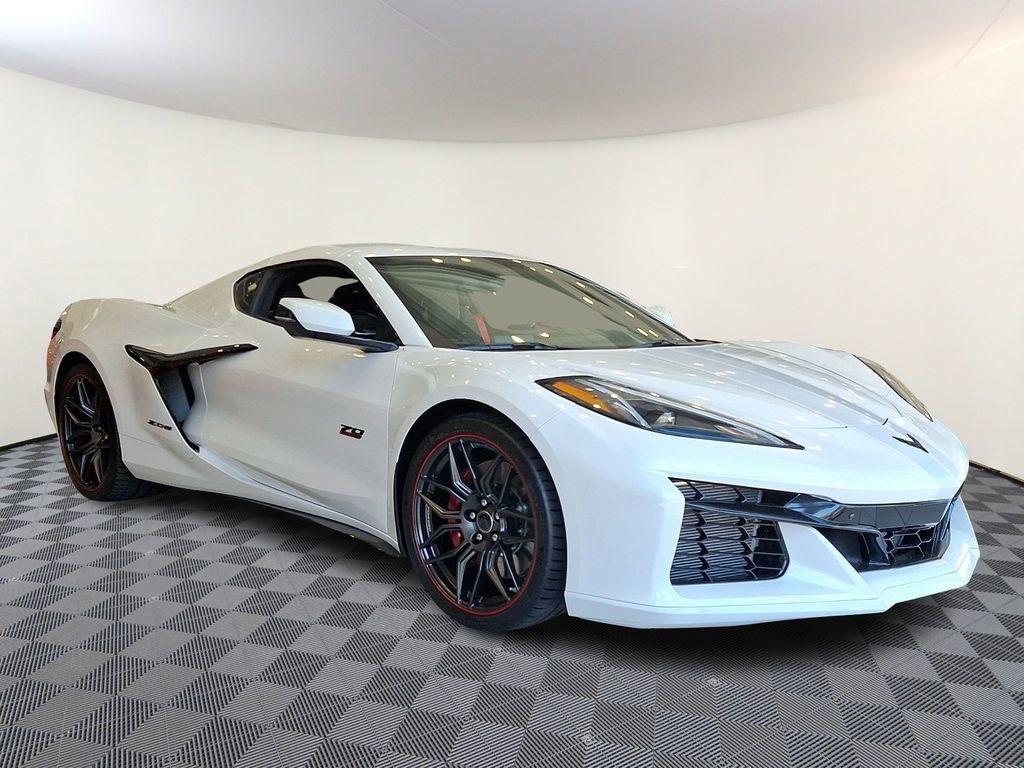 2023 Chevrolet Corvette Z06 Coupe 3LZ's photo