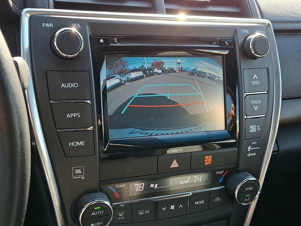 2017 Toyota Camry XLE photo 4