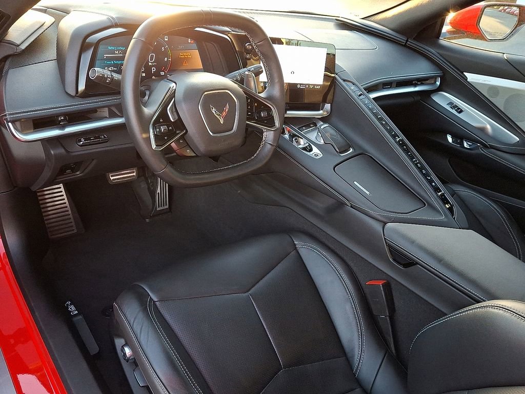 2022 Chevrolet Corvette Stingray 2LT photo 2