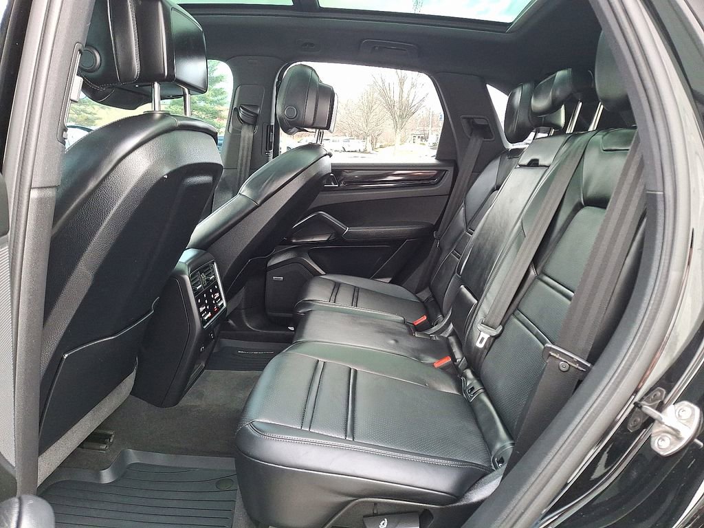 2023 Porsche Cayenne Base - Photo 14