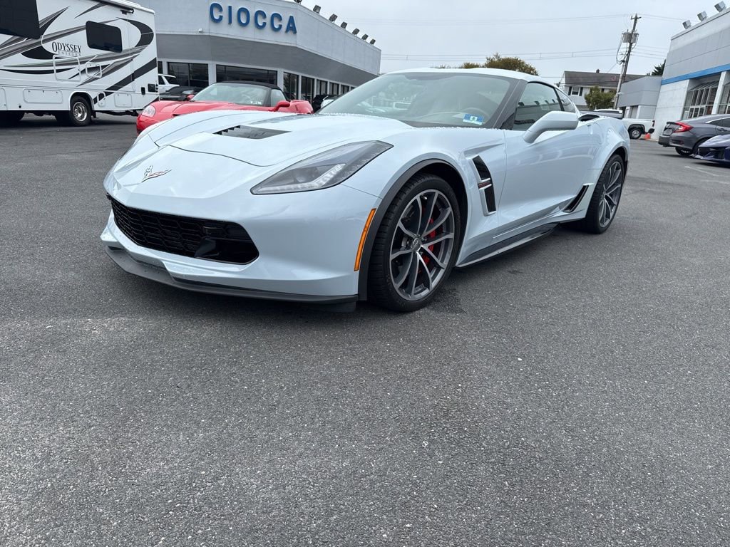 2018 Chevrolet Corvette Grand Sport 2LT photo 3