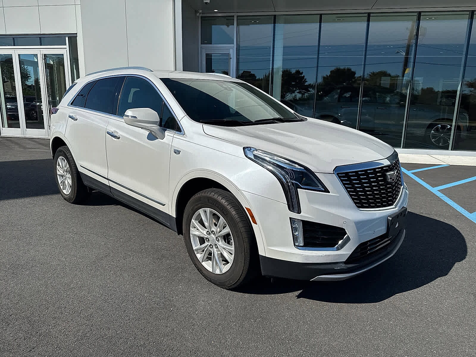2022 Cadillac XT5 Luxury photo 3