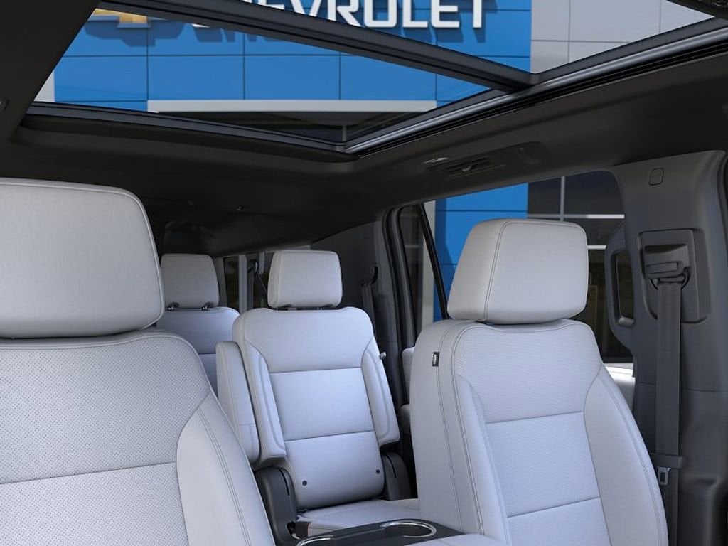2026 Chevrolet Suburban Premier - Photo 24