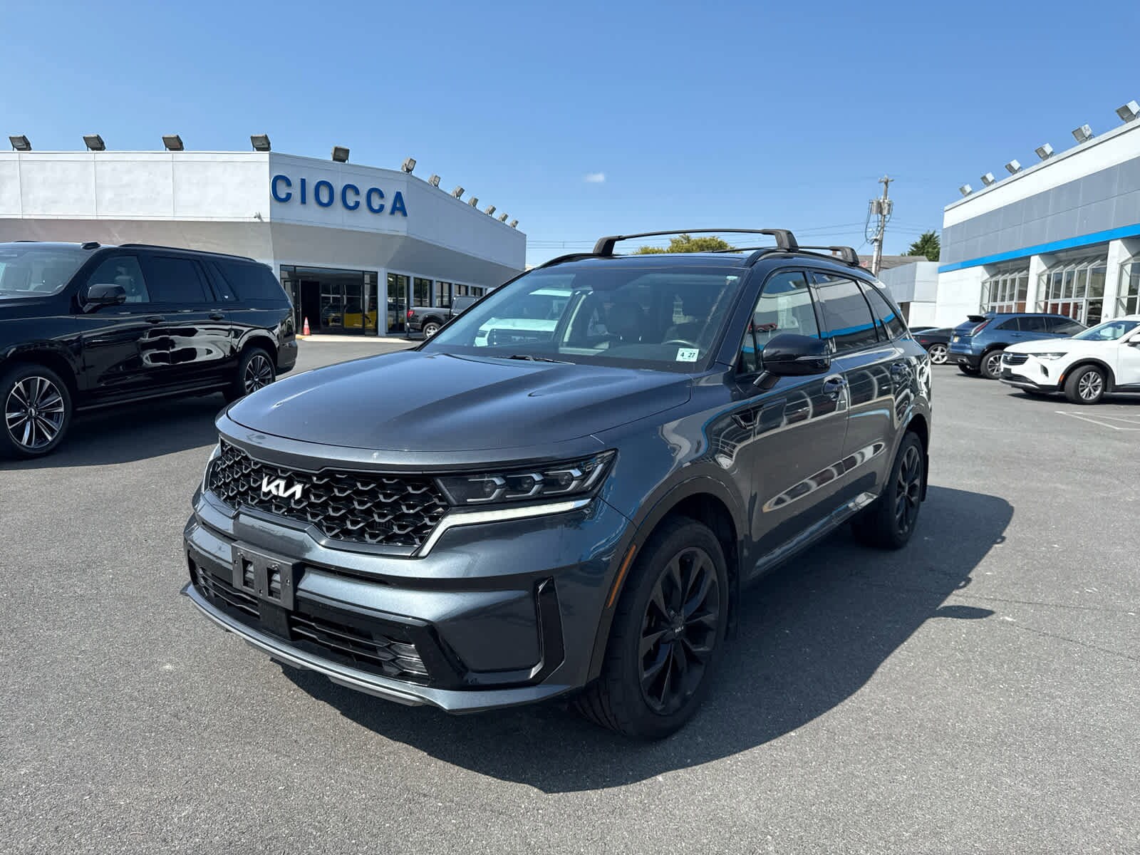 2022 Kia Sorento SX photo 2
