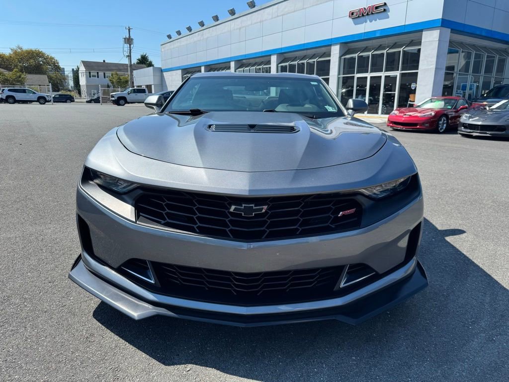2021 Chevrolet Camaro LT1 photo 2