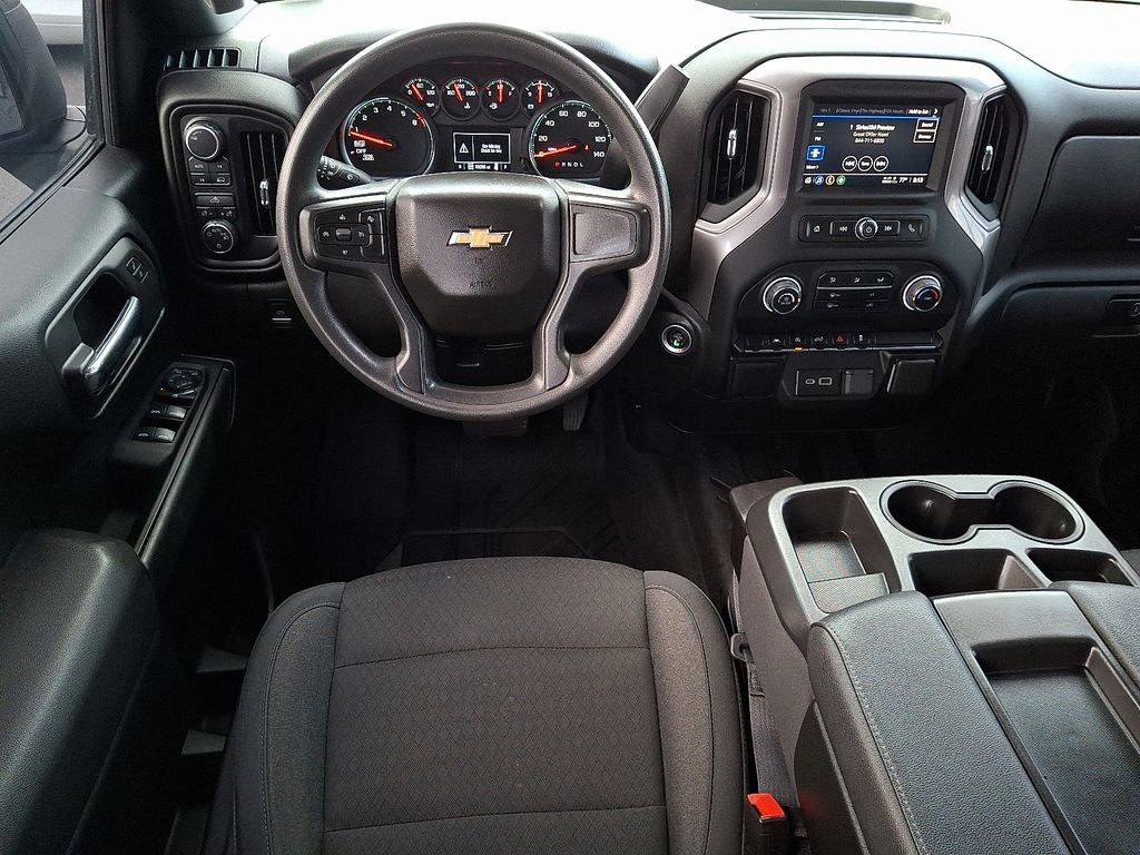 2022 Chevrolet Silverado 1500 Custom photo 2