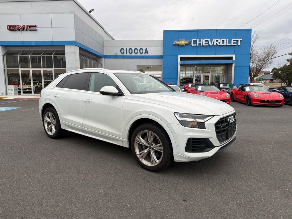 2022 Audi Q8 Premium's photo