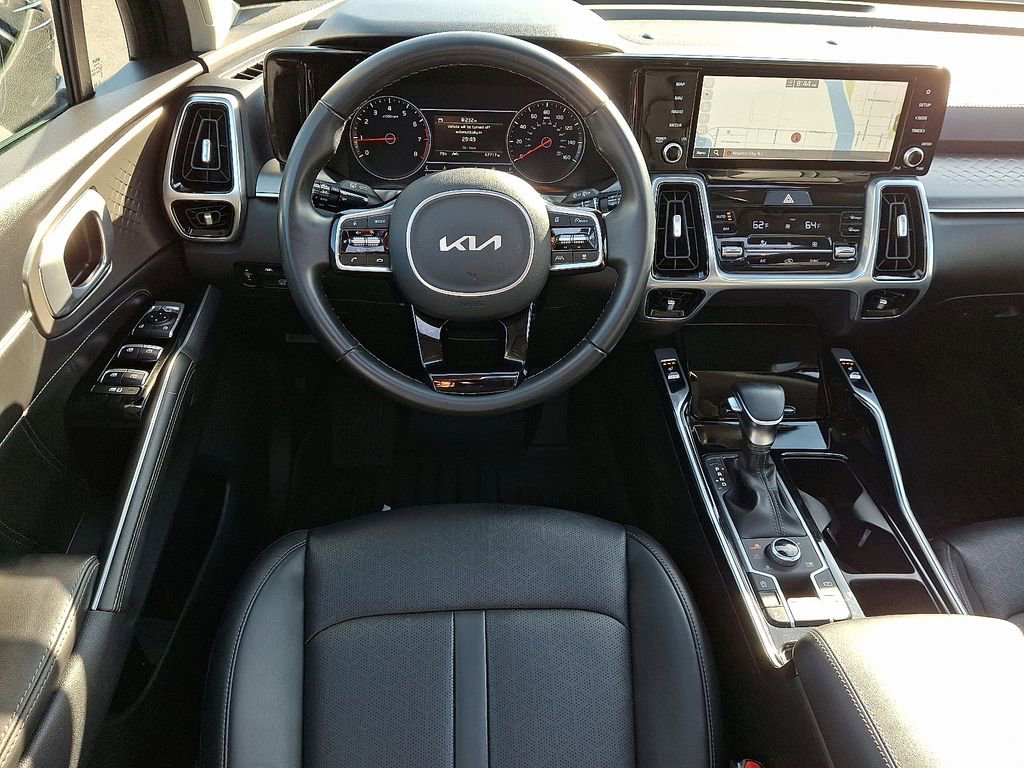 2022 Kia Sorento SX photo 2