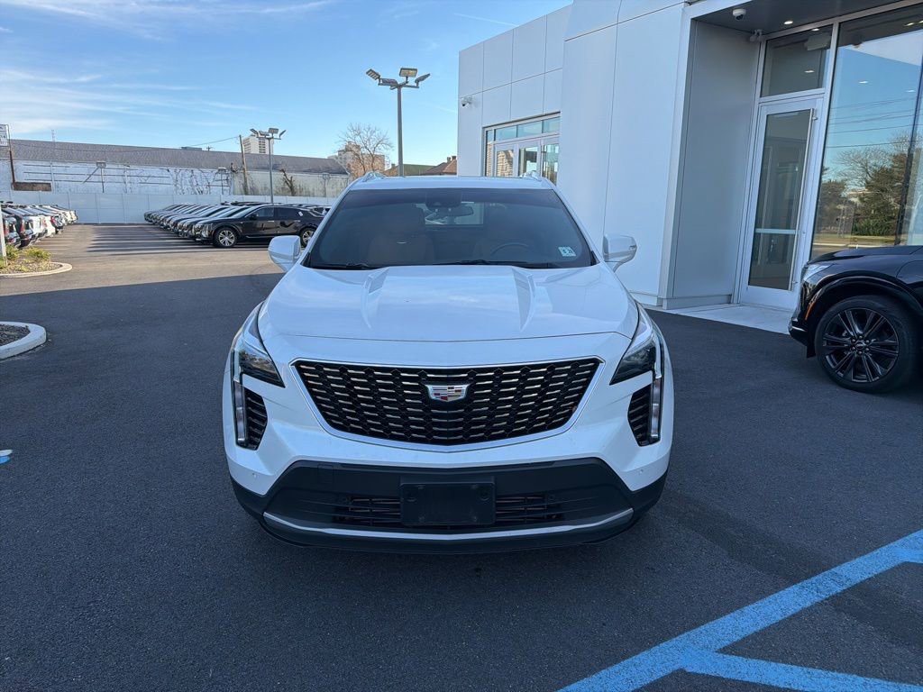 2023 Cadillac XT4 Premium Luxury photo 2