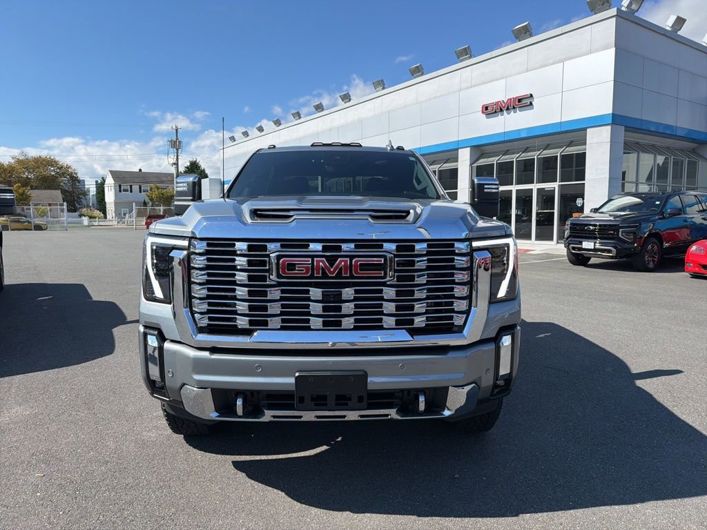 2024 Gmc Sierra 2500 HD Denali photo 2