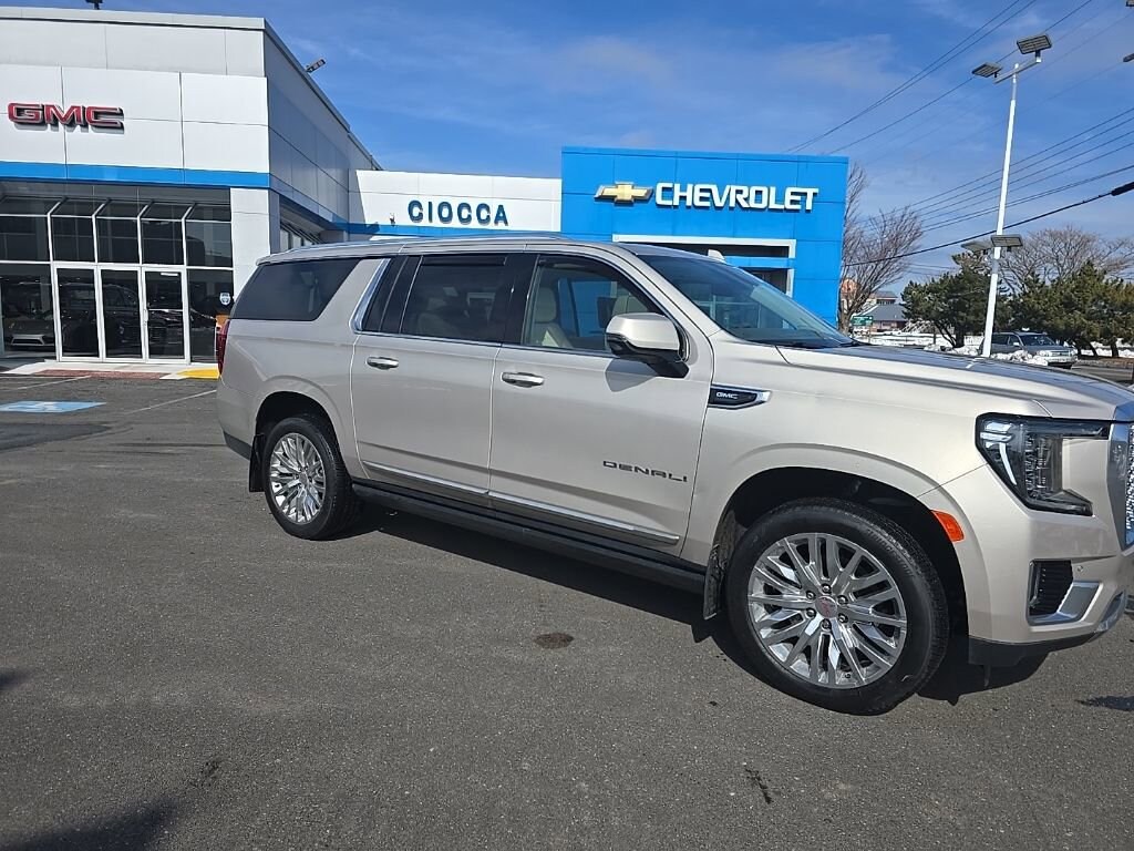 Used 2023 GMC Yukon XL Denali SUV