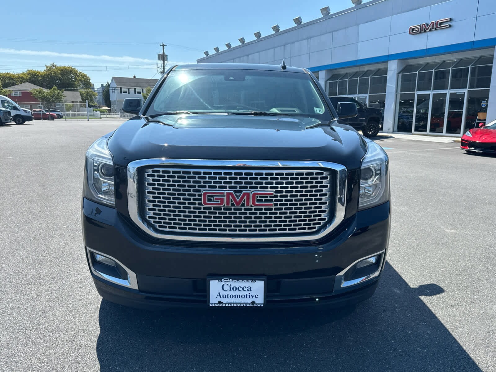 2017 Gmc Yukon Denali photo 2