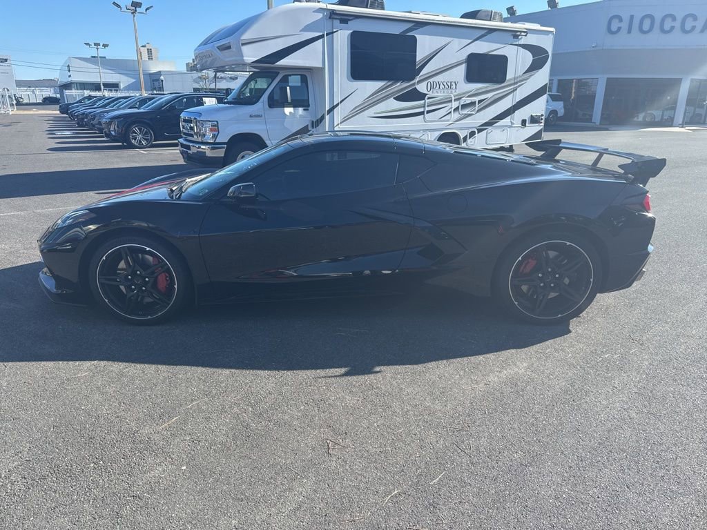 2023 Chevrolet Corvette Stingray 1LT photo 2