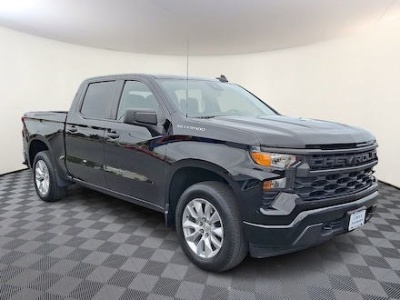 2022 Chevrolet Silverado 1500 Custom Truck