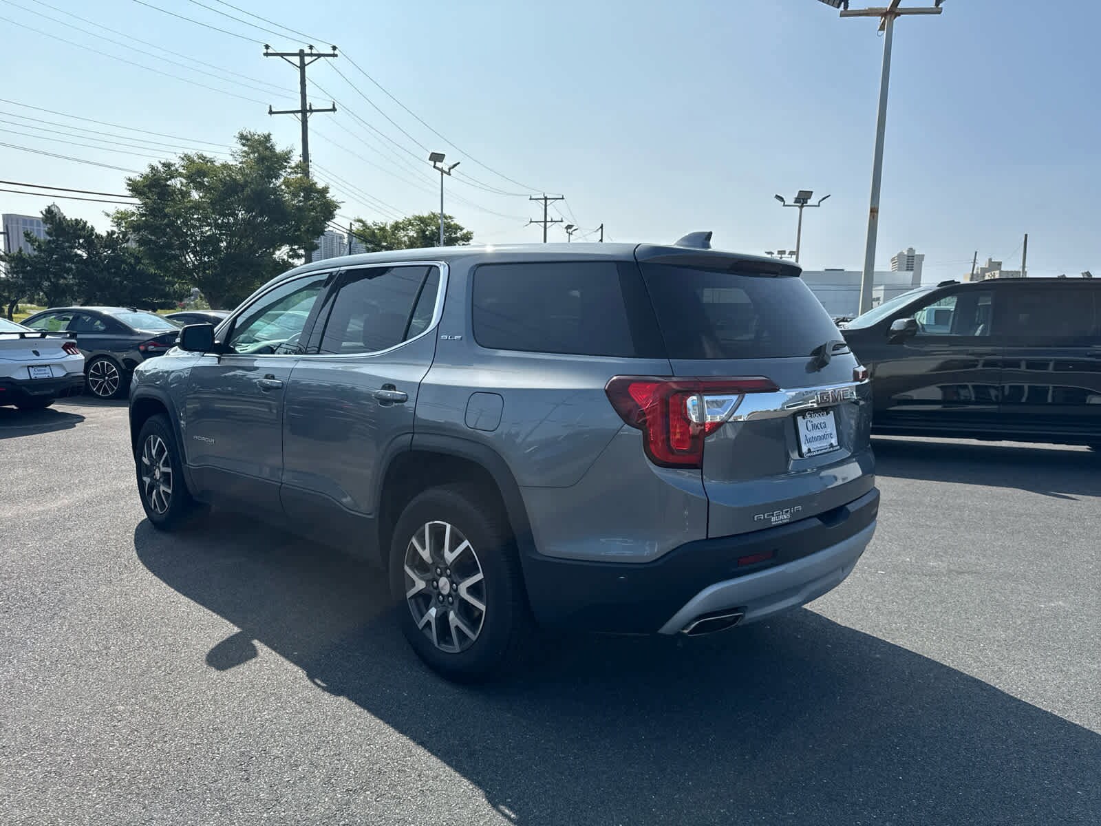 2022 Gmc Acadia SLE photo 3
