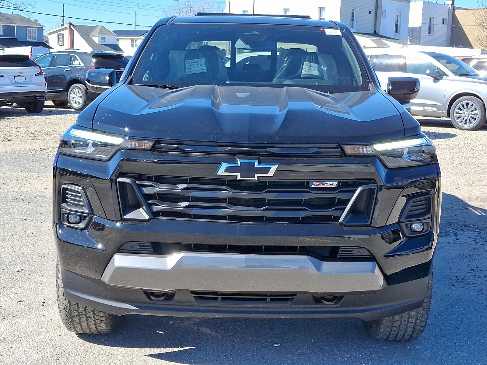 2025 Chevrolet Colorado Z71 photo 2