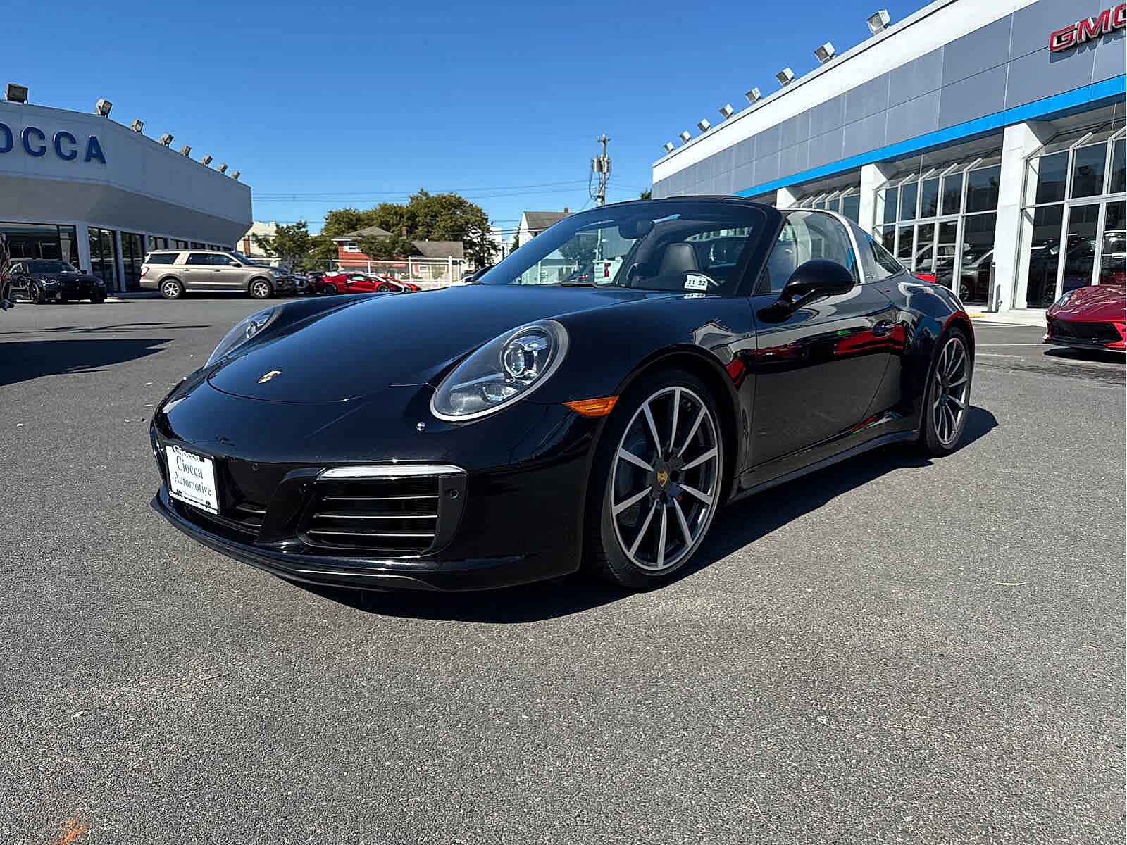 2017 Porsche 911 Targa 4 Coupe photo 3