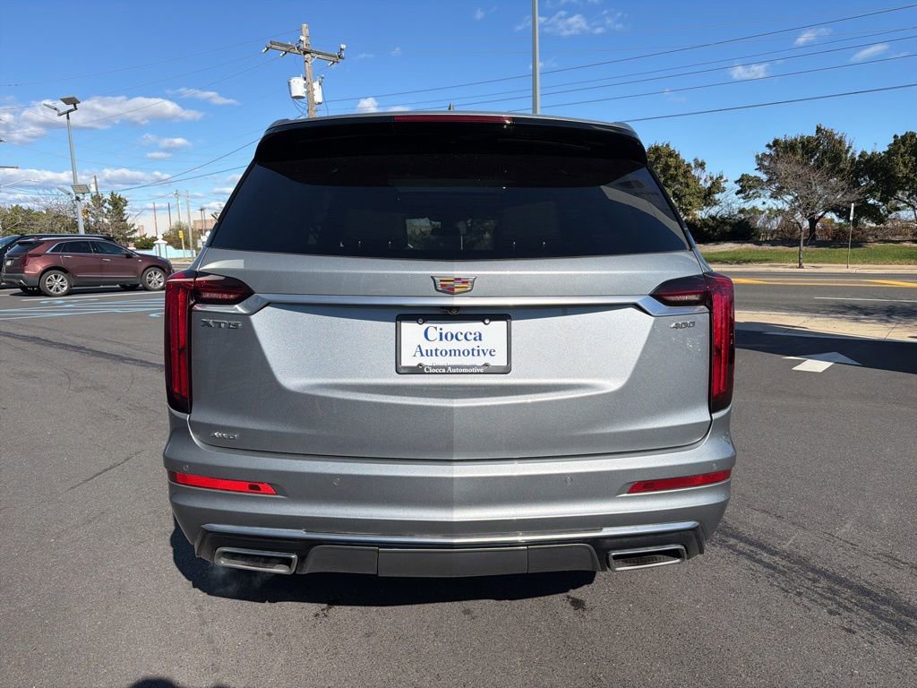 2023 Cadillac XT6 Premium Luxury photo 2