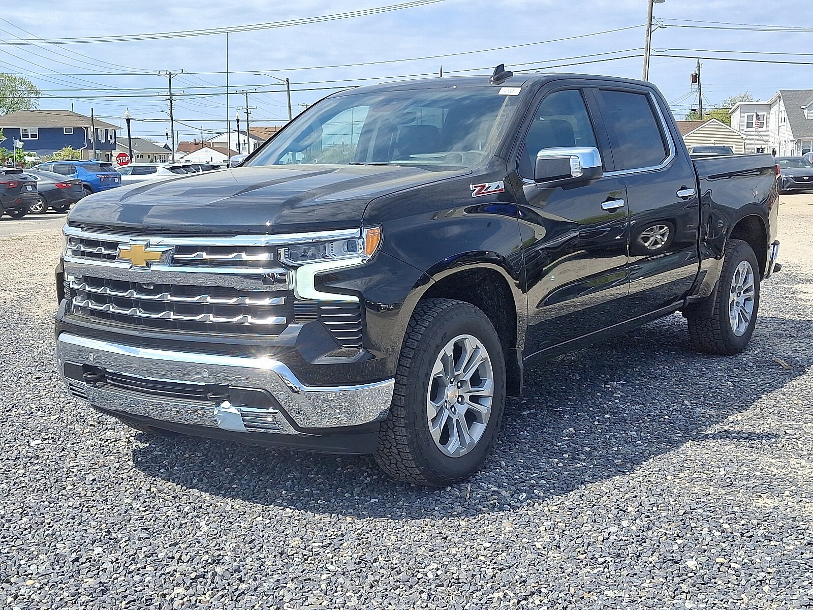 2025 Chevrolet Silverado 1500 LTZ photo 2