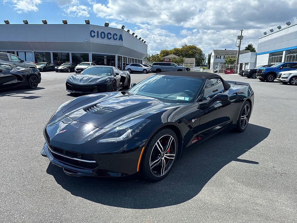 2017 Chevrolet Corvette Stingray 2LT photo 3