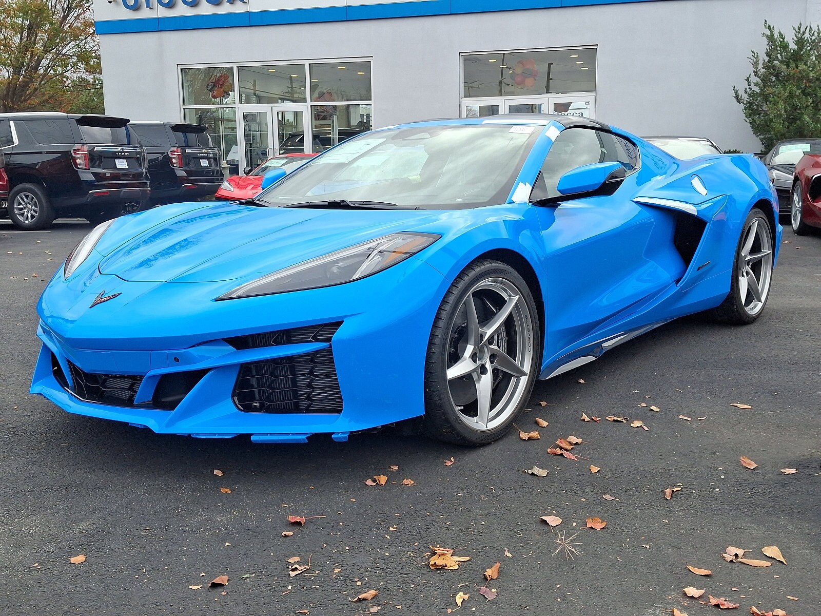 2025 Chevrolet Corvette E-Ray 2LZ photo 2