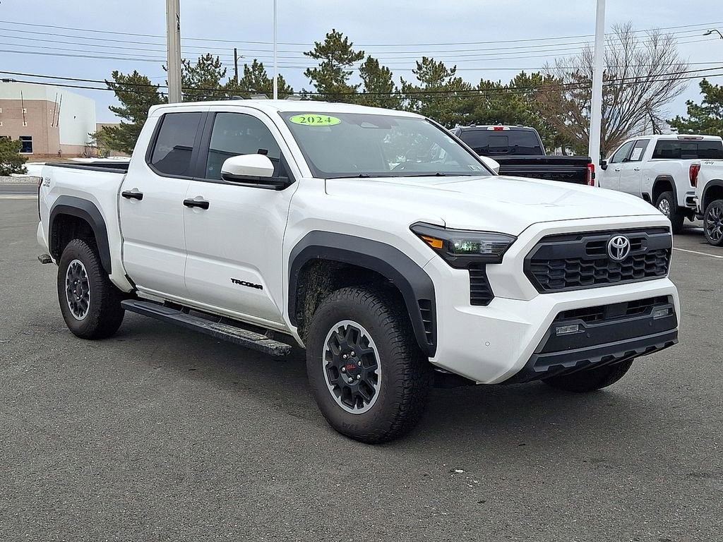 Used 2024 Toyota Tacoma 4WD SR5 Truck