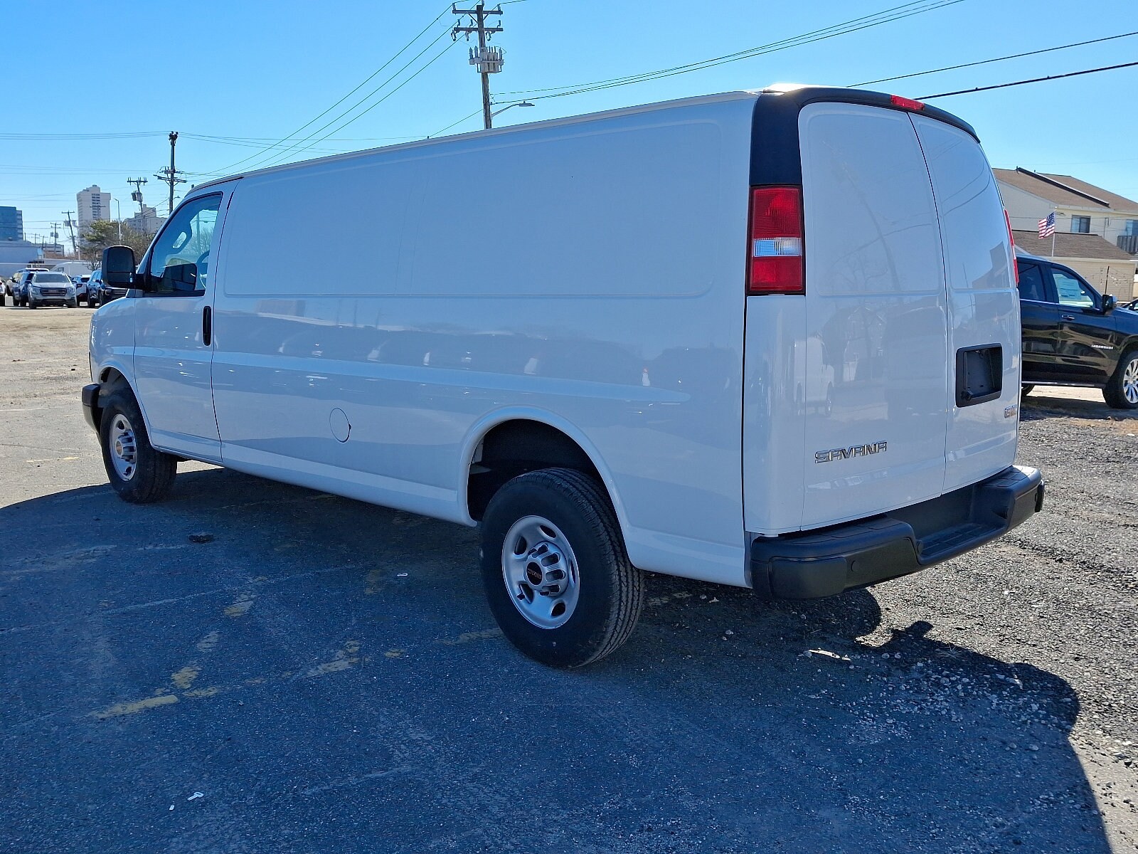 2024 Gmc Savana Cargo 2500 photo 3