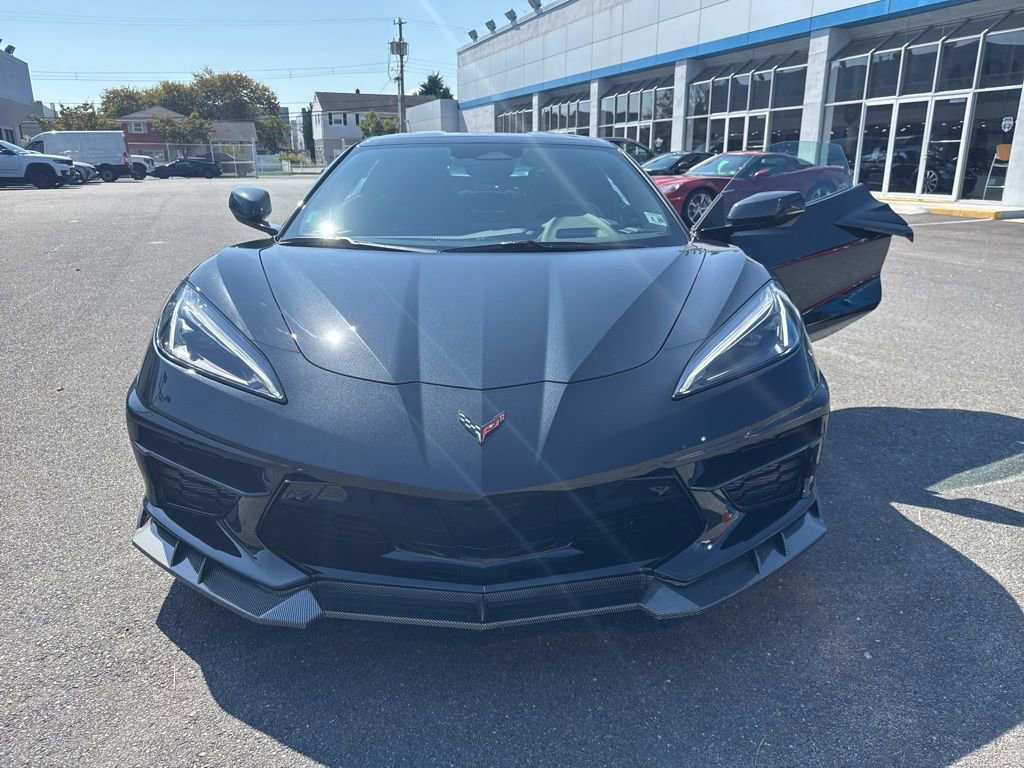 2024 Chevrolet Corvette Stingray 2LT photo 2