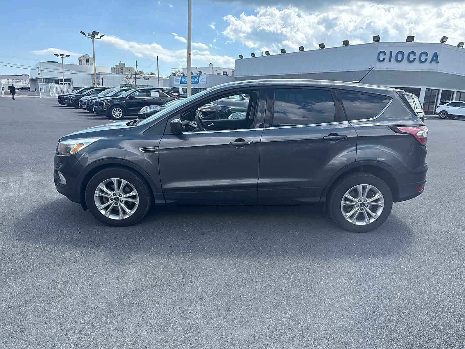 2017 Ford Escape SE photo 3