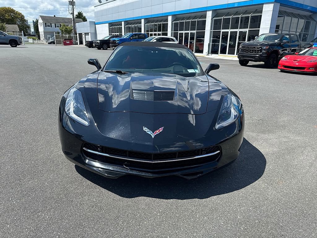 2017 Chevrolet Corvette Stingray 2LT photo 2