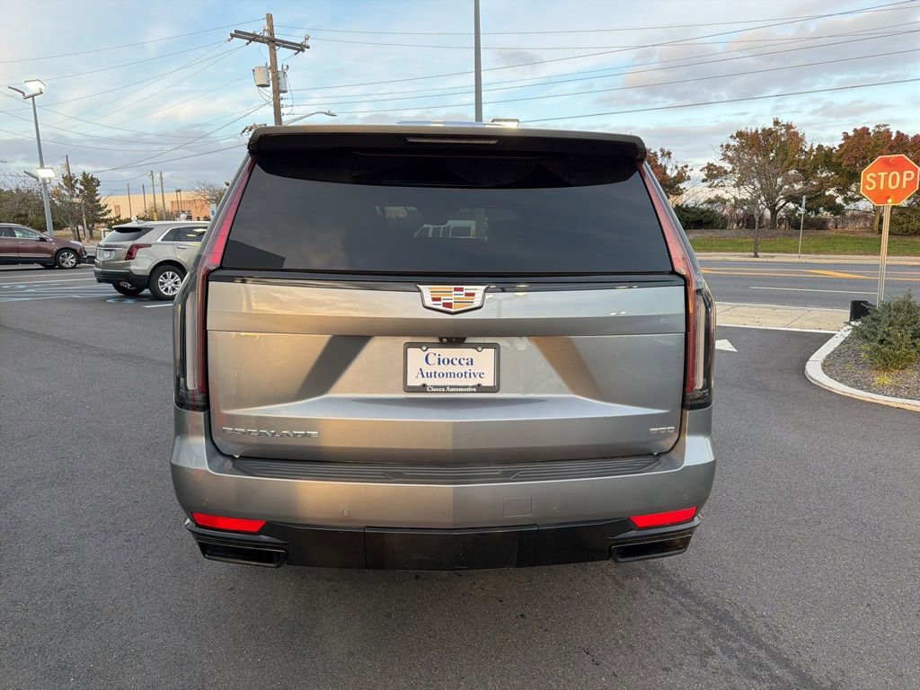 2022 Cadillac Escalade Sport photo 3