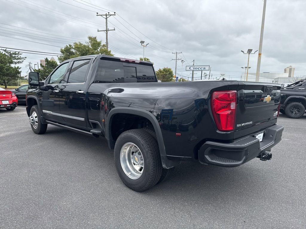 2024 Chevrolet Silverado 3500HD High Country photo 3