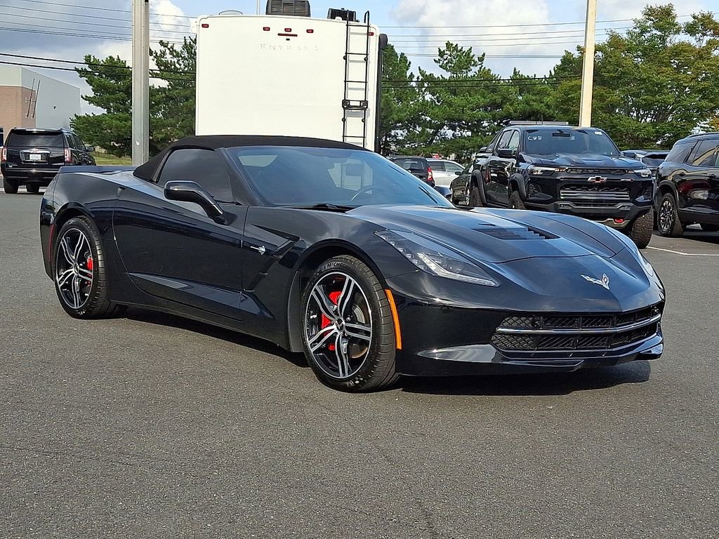 2017 Chevrolet Corvette Stingray 2LT photo 2