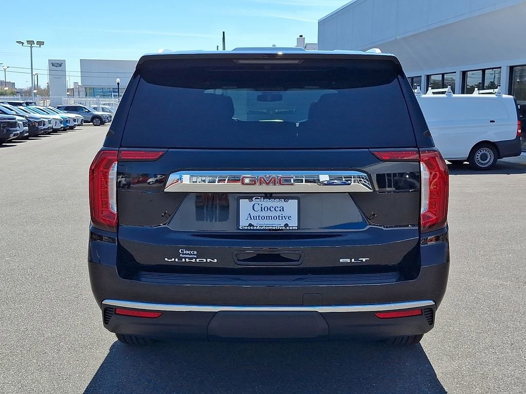 2023 GMC Yukon SLT - Photo 8