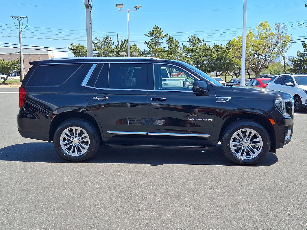 2023 GMC Yukon SLT - Photo 10