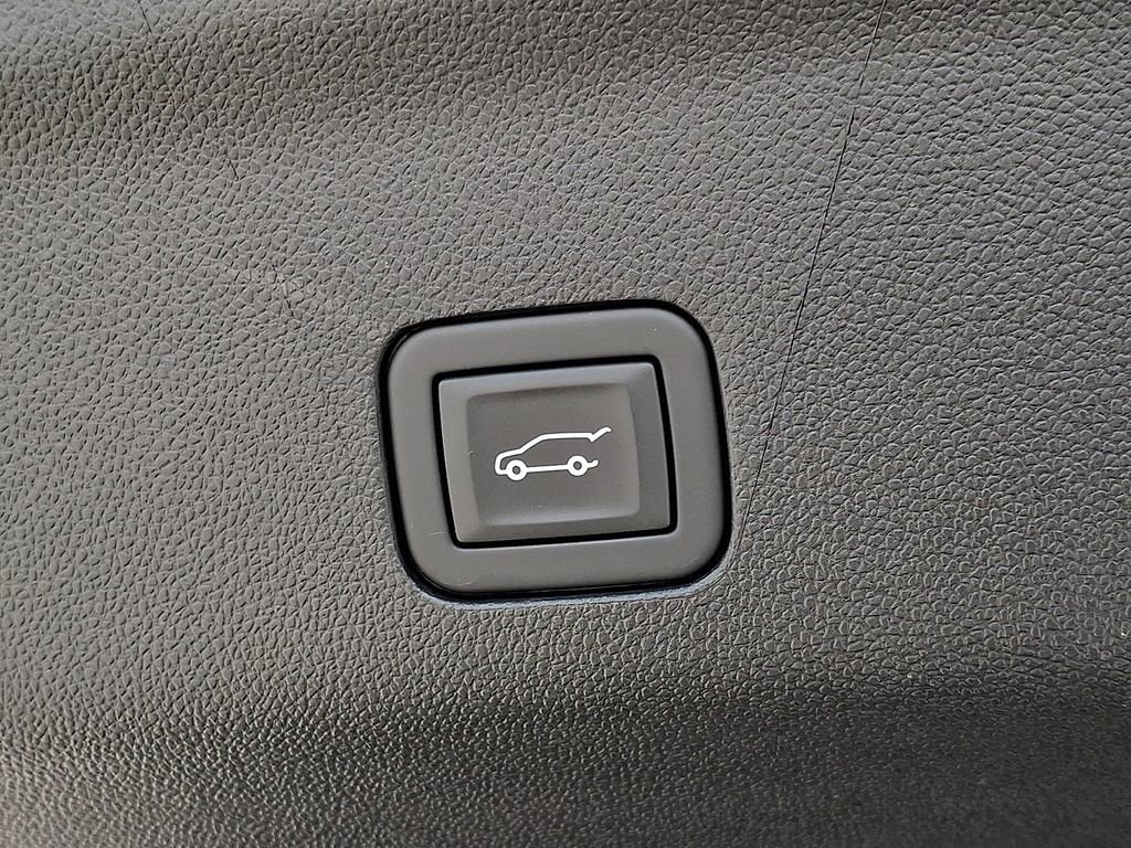 2023 GMC Yukon SLT - Photo 47