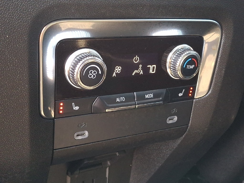 2023 GMC Yukon SLT - Photo 26