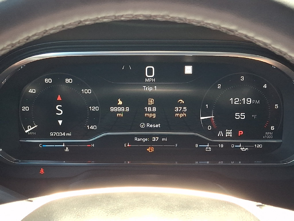 2023 GMC Yukon SLT - Photo 34