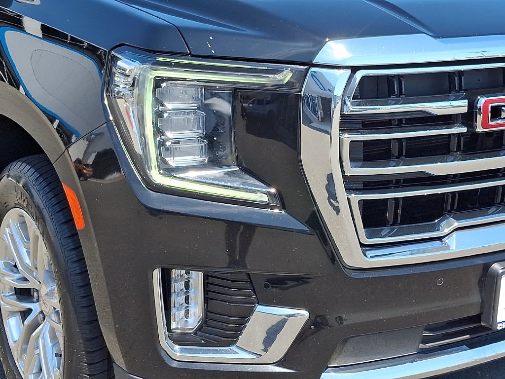 2023 GMC Yukon SLT - Photo 17