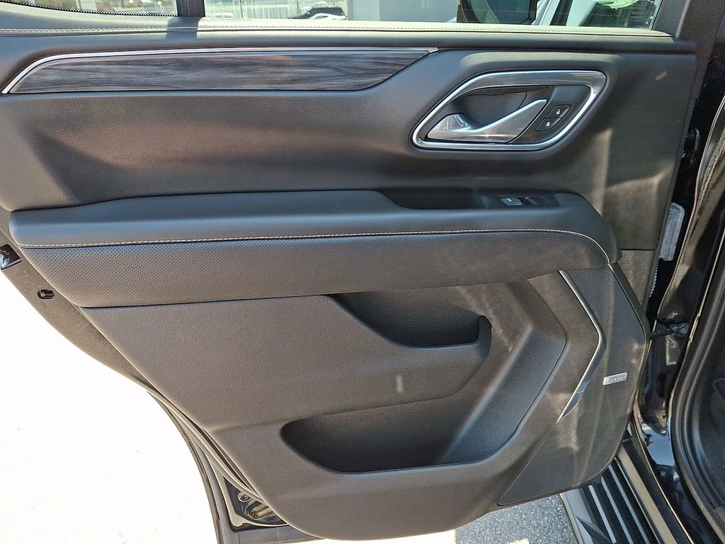2023 GMC Yukon SLT - Photo 23