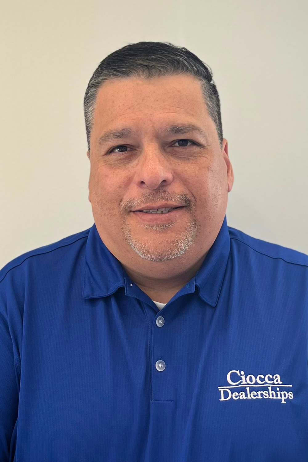 Staff member Jorge Ramos from ID_ef074b
