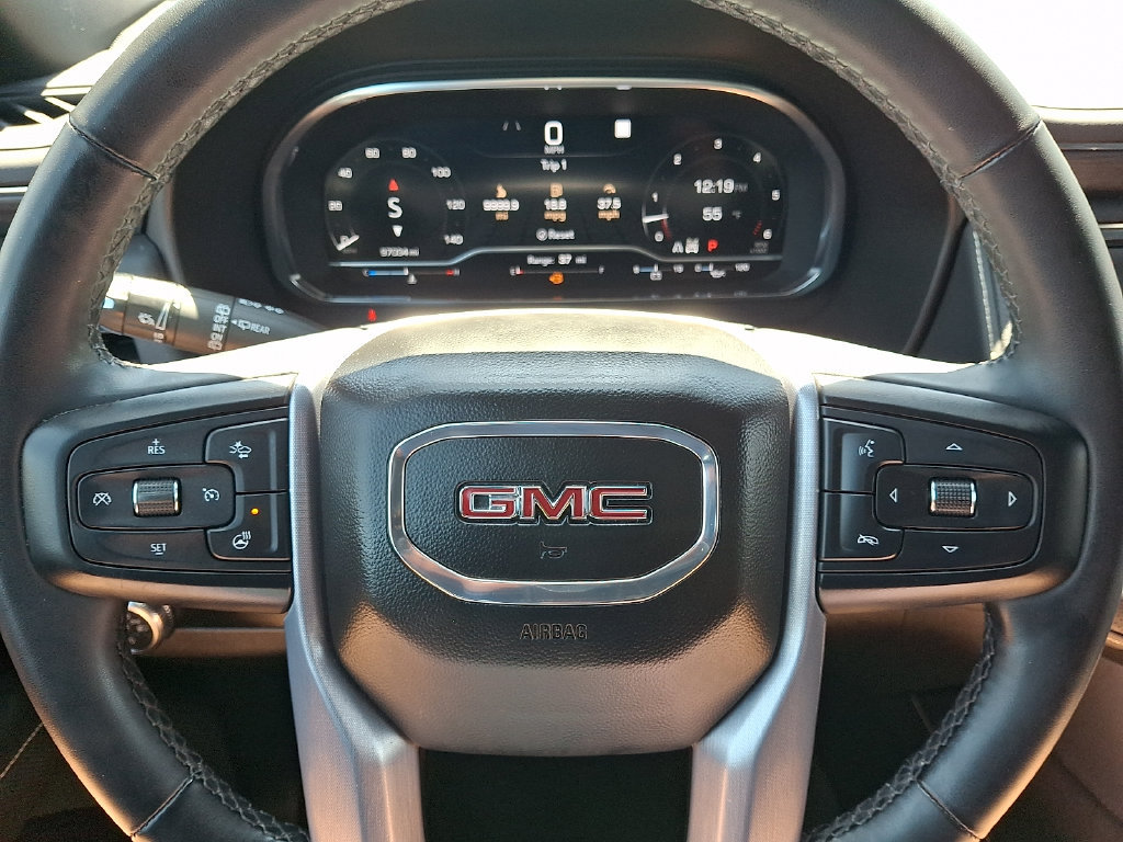 2023 GMC Yukon SLT - Photo 33