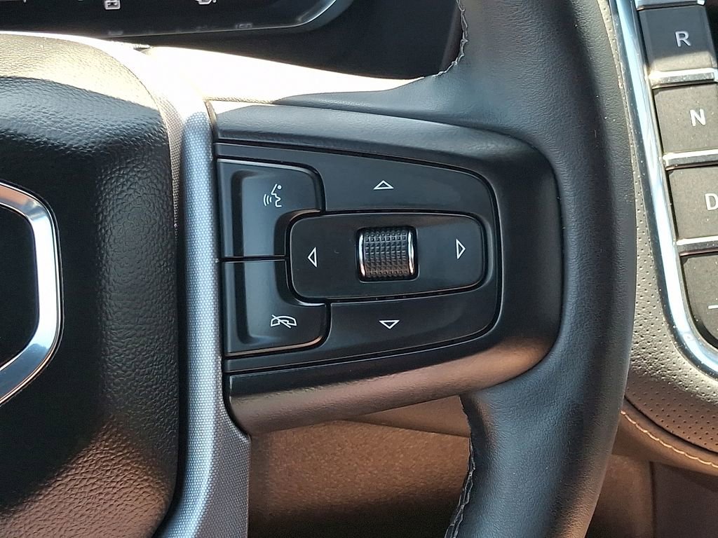2023 GMC Yukon SLT - Photo 37