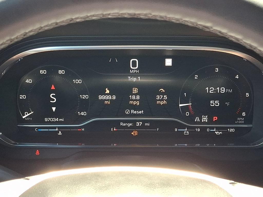2023 GMC Yukon SLT - Photo 34