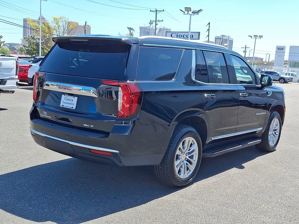 2023 GMC Yukon SLT - Photo 9