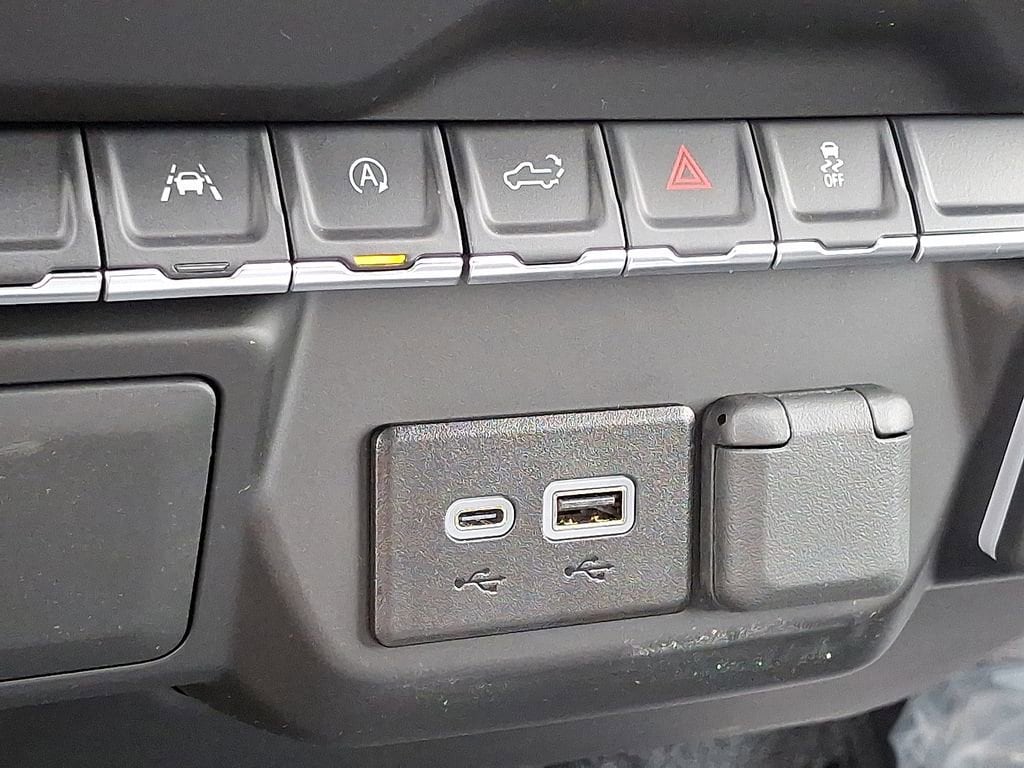 2025 GMC Sierra 1500 Pro - Photo 42
