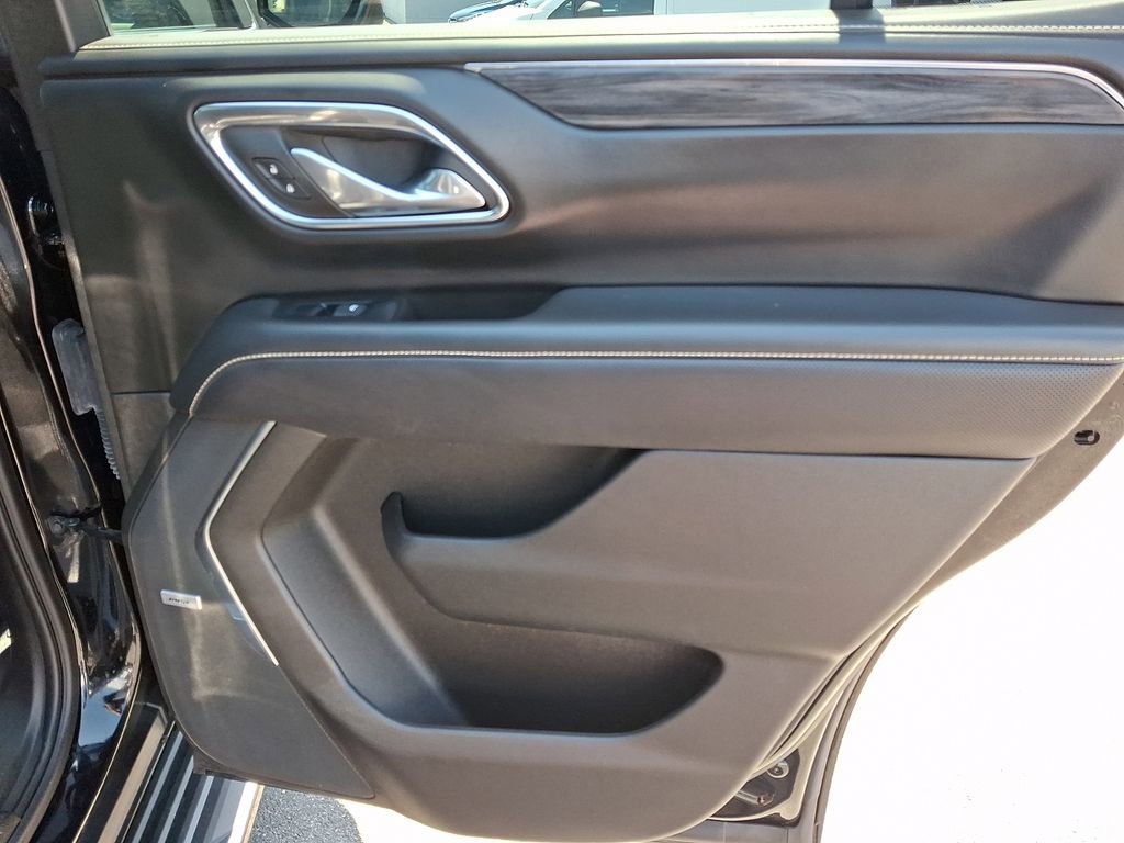 2023 GMC Yukon SLT - Photo 19